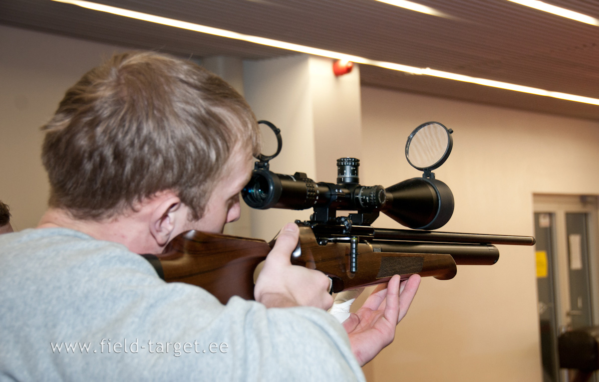 8-lasuline FX Cutlas on Biathlon vinnastiga